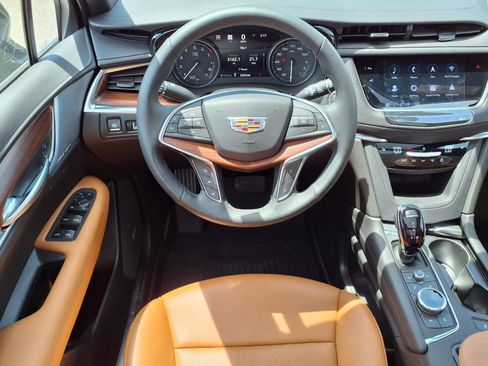 New 2026 Cadillac XT5 Premium Luxury w/ LPO, Floor Liner Package AWD/4WD image 11