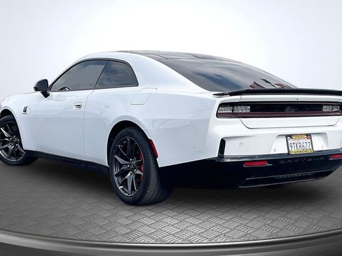 Used 2024 Dodge Charger Daytona Scat Pack w/ Plus Group AWD/4WD image 2