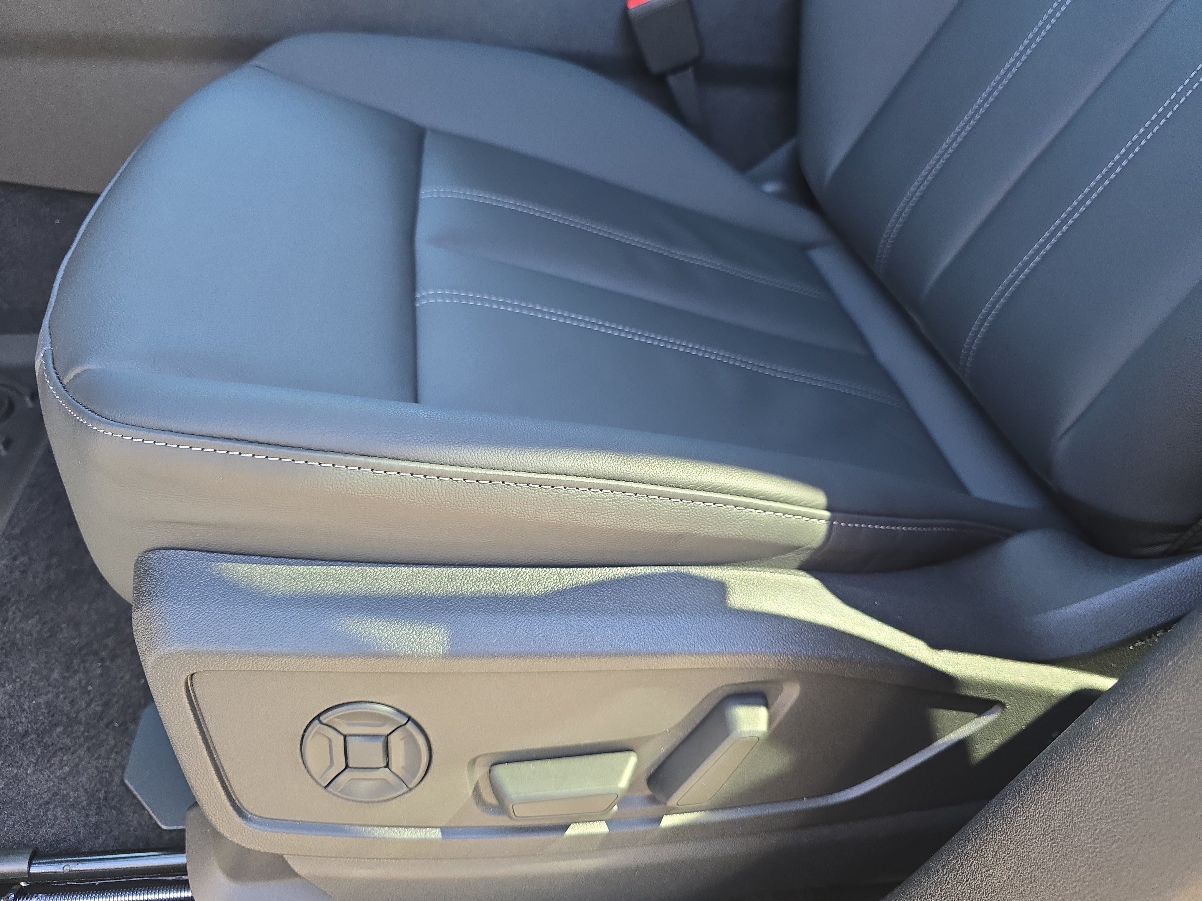 New 2026 Audi Q5 Premium AWD/4WD image 28