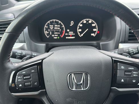 Used 2025 Honda Odyssey Sport-L image 13