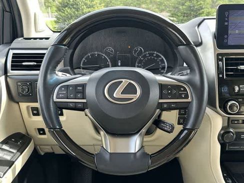 Used 2023 Lexus GX 460 Premium w/ Premium Package AWD/4WD image 8
