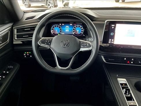 New 2026 Volkswagen Atlas Cross Sport SE image 4