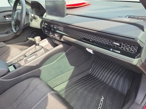 Certified 2025 Honda Accord Sport image 21