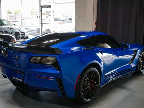 Used 2015 Chevrolet Corvette Z06 w/ Z07 Performance Package RWD image 7