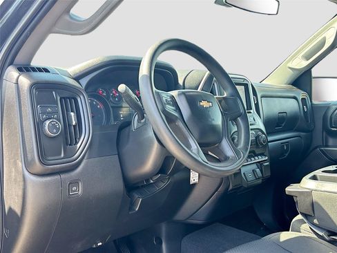 Used 2020 Chevrolet Silverado 1500 Custom w/ Custom Value Package RWD image 9