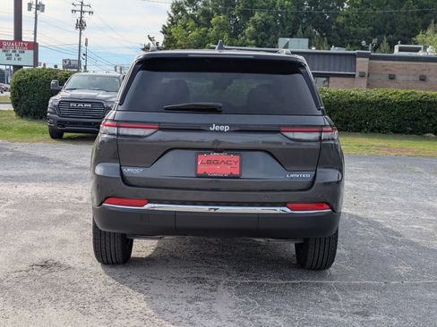 Used 2025 Jeep Grand Cherokee Limited RWD image 4