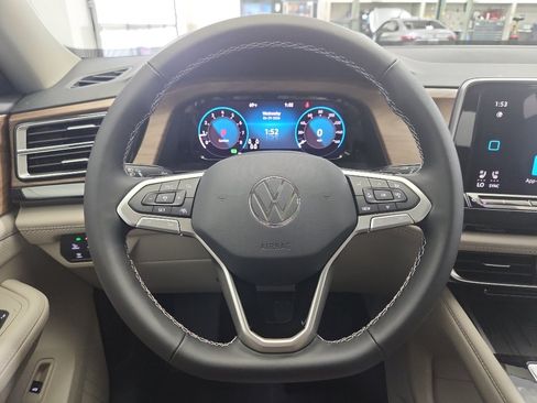 New 2026 Volkswagen Atlas SE FWD image 13