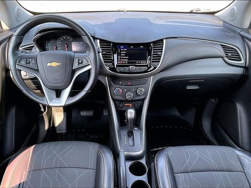 Used 2021 Chevrolet Trax LT w/ Driver Confidence Package AWD/4WD image 21