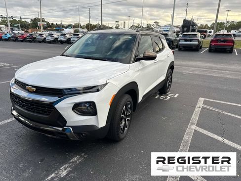 Used 2021 Chevrolet TrailBlazer ACTIV w/ Convenience Package image 1