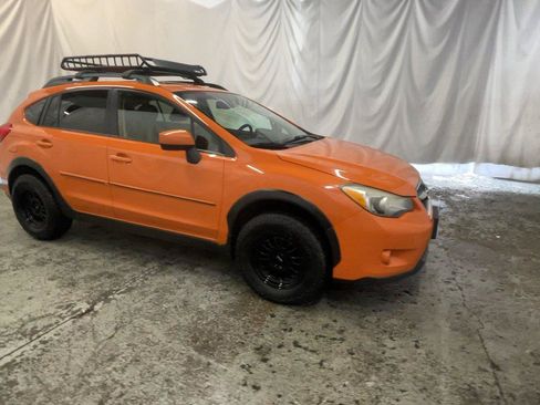 Used 2015 Subaru Crosstrek 2.0i Premium w/ Moonroof Package AWD/4WD image 3
