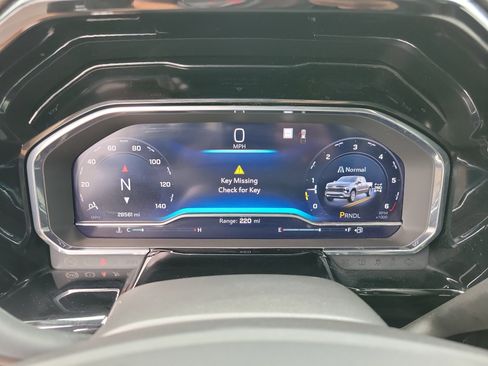 Used 2023 Chevrolet Silverado 1500 LT image 16