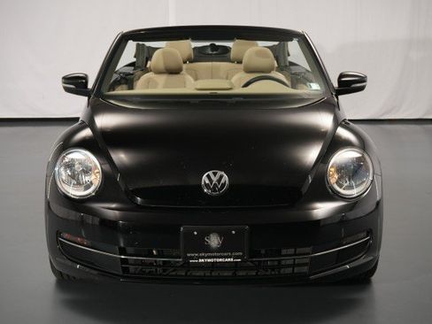 Used 2013 Volkswagen Beetle TDI FWD image 6