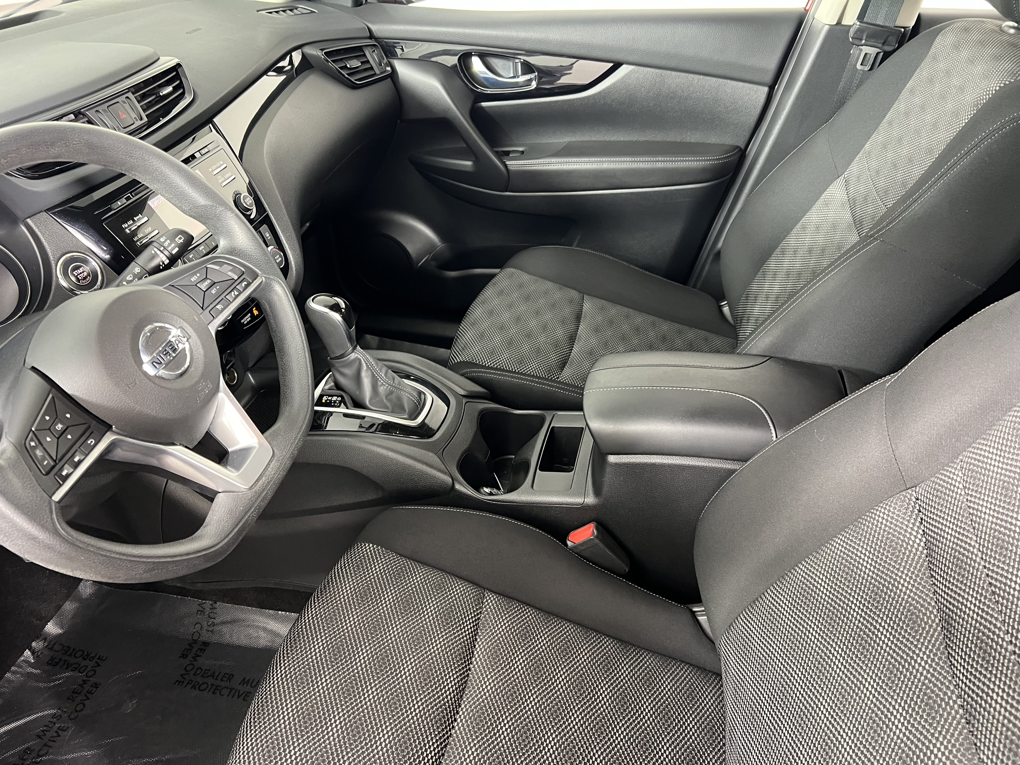 Used 2018 Nissan Rogue Sport SV AWD/4WD image 4