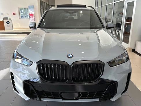 Used 2026 BMW X5 xDrive40i w/ M Sport Package image 8