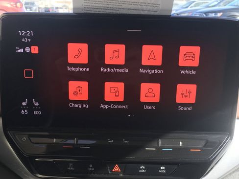 Certified 2022 Volkswagen ID.4 Pro S image 9