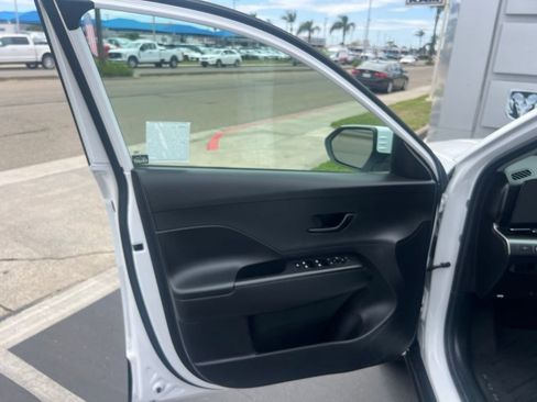 Used 2025 Hyundai Kona SEL AWD/4WD image 26