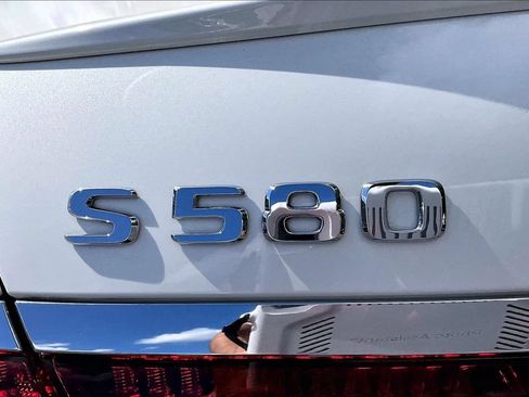 Used 2021 Mercedes-Benz S 580 4MATIC Sedan image 32