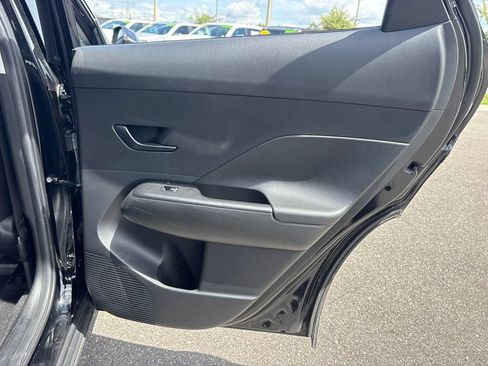 Used 2025 Hyundai Kona SEL FWD image 15