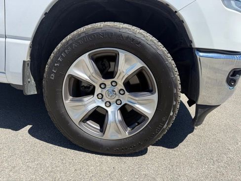 Used 2023 RAM 1500 Laramie AWD/4WD image 4