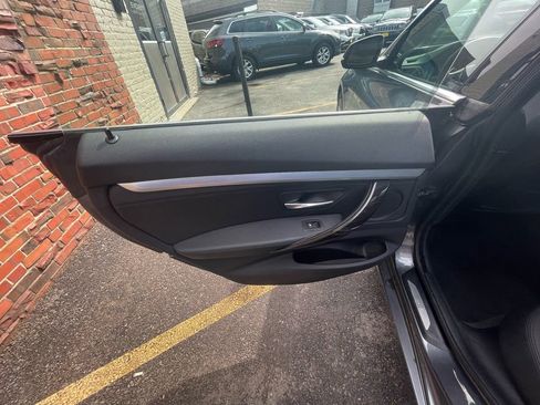 Used 2015 BMW 328i Gran Turismo xDrive image 11