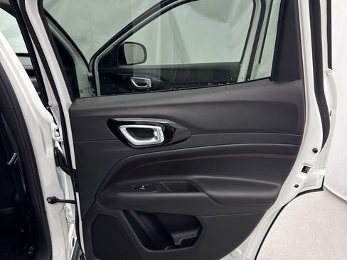 New 2026 Jeep Compass Trailhawk AWD/4WD image 34