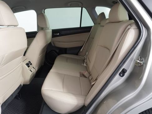Used 2019 Subaru Outback 2.5i Limited AWD/4WD image 32