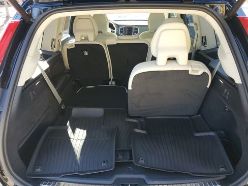 Certified 2025 Volvo XC90 T8 Plus w/ Protection Package Premier image 15