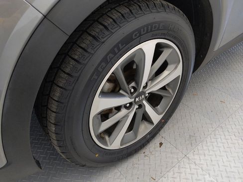 Used 2019 Kia Sorento EX w/ EX Touring Package FWD image 31