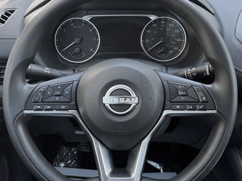 Used 2024 Nissan Sentra SV FWD image 18