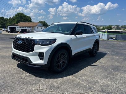 New 2025 Ford Explorer ST-Line w/ Premium Package