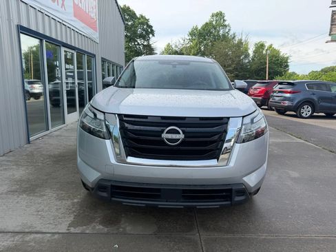 Used 2022 Nissan Pathfinder SV AWD/4WD image 35