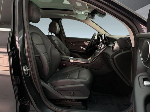 Used 2022 Mercedes-Benz GLC 300 image 24