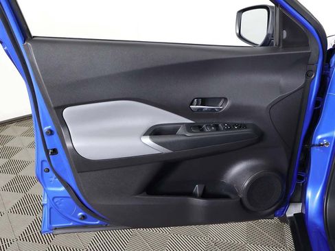 Used 2023 Nissan Kicks SR w/ SR Premium Package FWD image 22