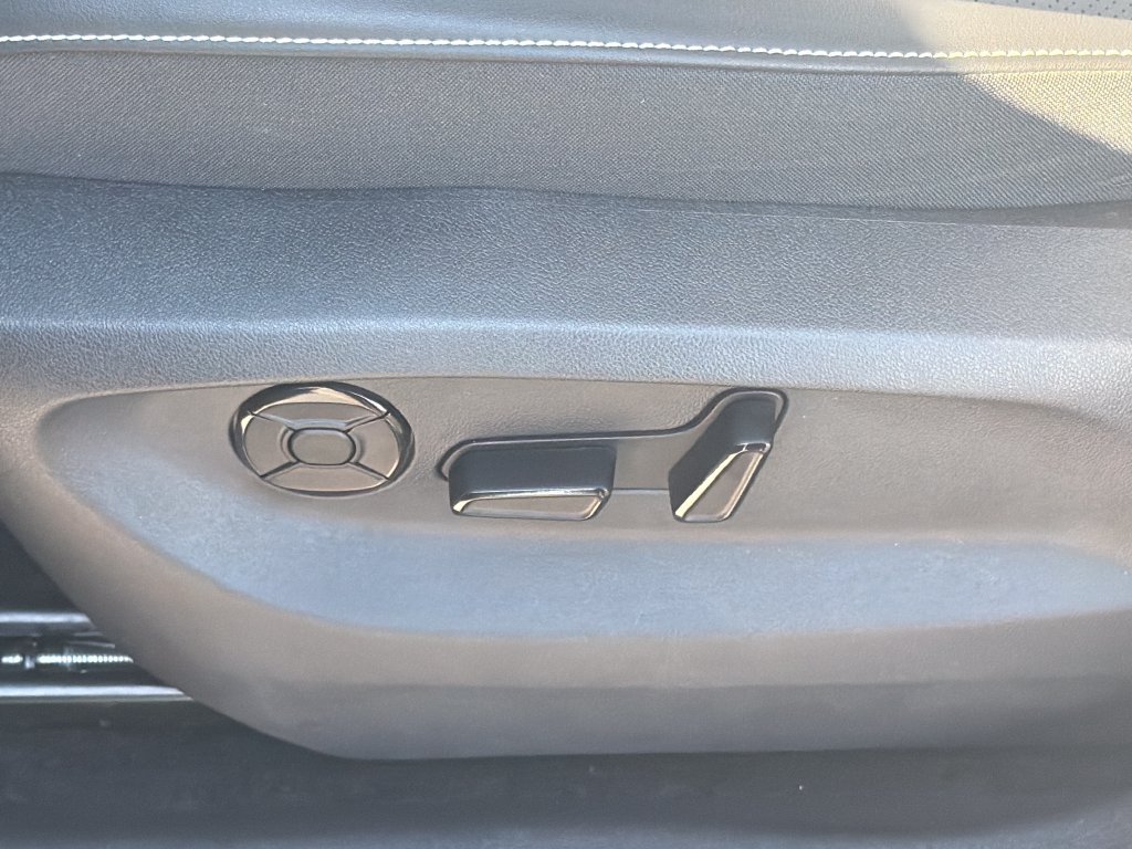 Certified 2026 Volkswagen Tiguan SE AWD/4WD image 10