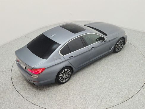 Used 2019 BMW 530e w/ Convenience Package RWD image 26