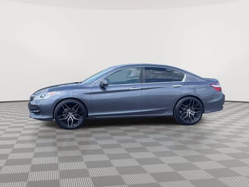 Used 2016 Honda Accord EX image 5