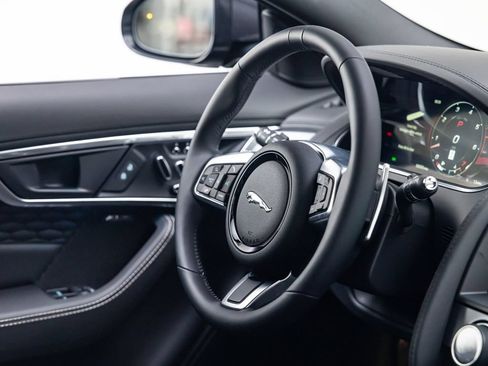 Used 2024 Jaguar F-TYPE R-Dynamic RWD image 31
