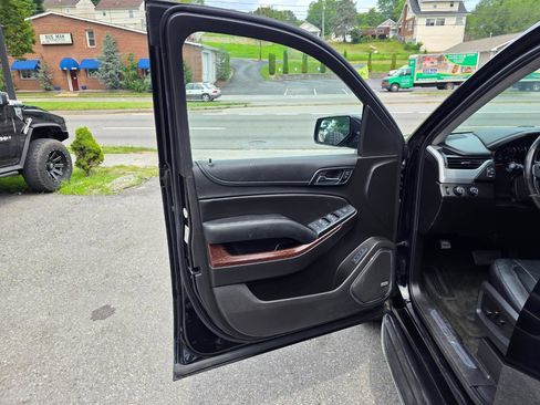 Used 2018 GMC Yukon XL SLT image 11