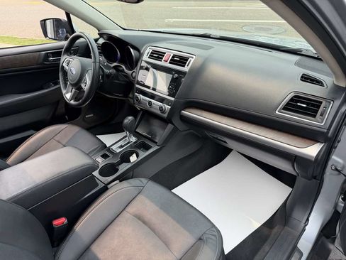 Used 2016 Subaru Outback 2.5i Limited AWD/4WD image 19