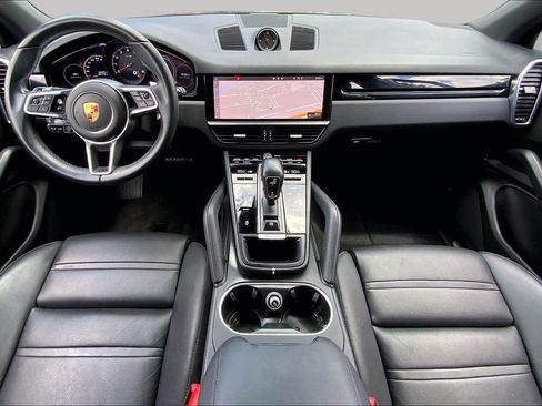 Used 2021 Porsche Cayenne AWD/4WD image 15