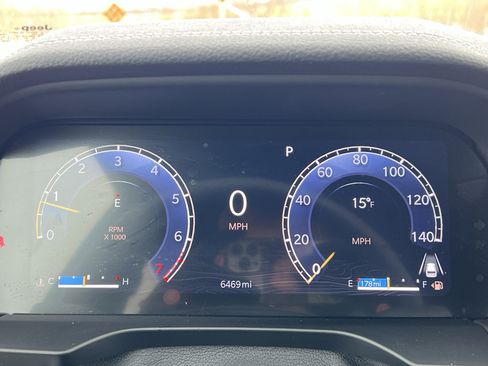 Used 2024 Jeep Grand Cherokee Limited w/ Luxury Tech Group II image 34