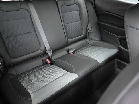 New 2026 Chevrolet Trax LT w/ Midnight Edition FWD image 27