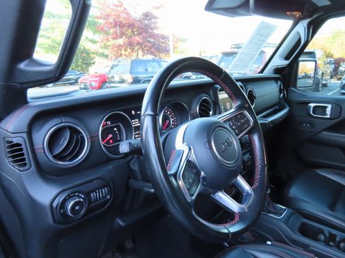 Used 2020 Jeep Wrangler Unlimited Rubicon w/ Quick Order Package 28Y Recon image 17