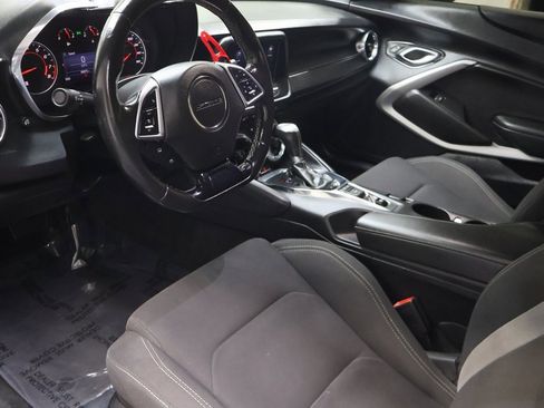 Used 2020 Chevrolet Camaro LT image 17
