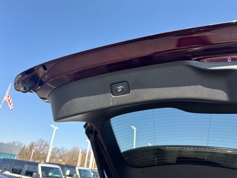 Used 2024 Ford Edge SEL w/ Convenience Package image 13