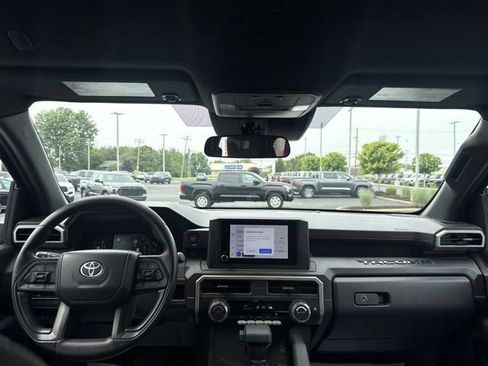 Used 2024 Toyota Tacoma SR AWD/4WD image 12