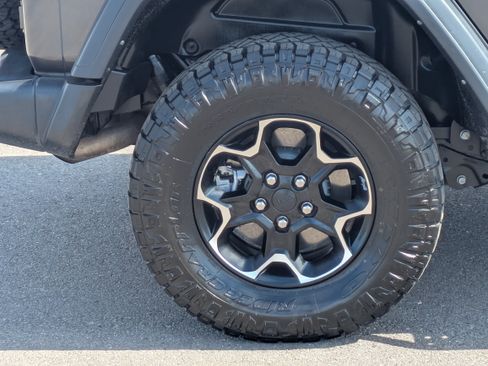 Used 2021 Jeep Wrangler Unlimited Rubicon 4xe w/ Cold Weather Group AWD/4WD image 9