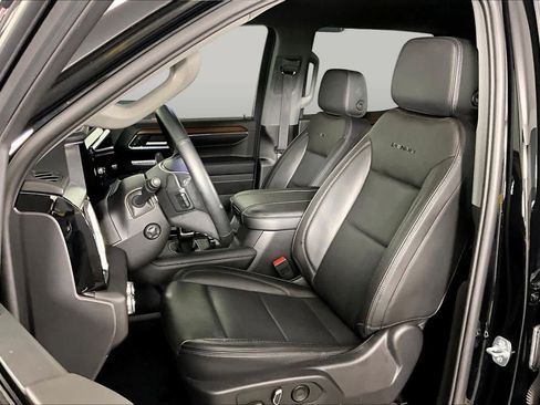 Certified 2023 GMC Sierra 1500 Denali w/ Technology Package AWD/4WD image 8
