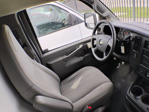 Used 2019 Chevrolet Express 2500 image 56