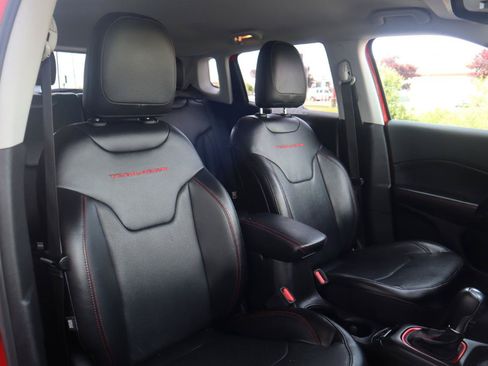 Used 2020 Jeep Compass Trailhawk w/ Leather Interior Group AWD/4WD image 47